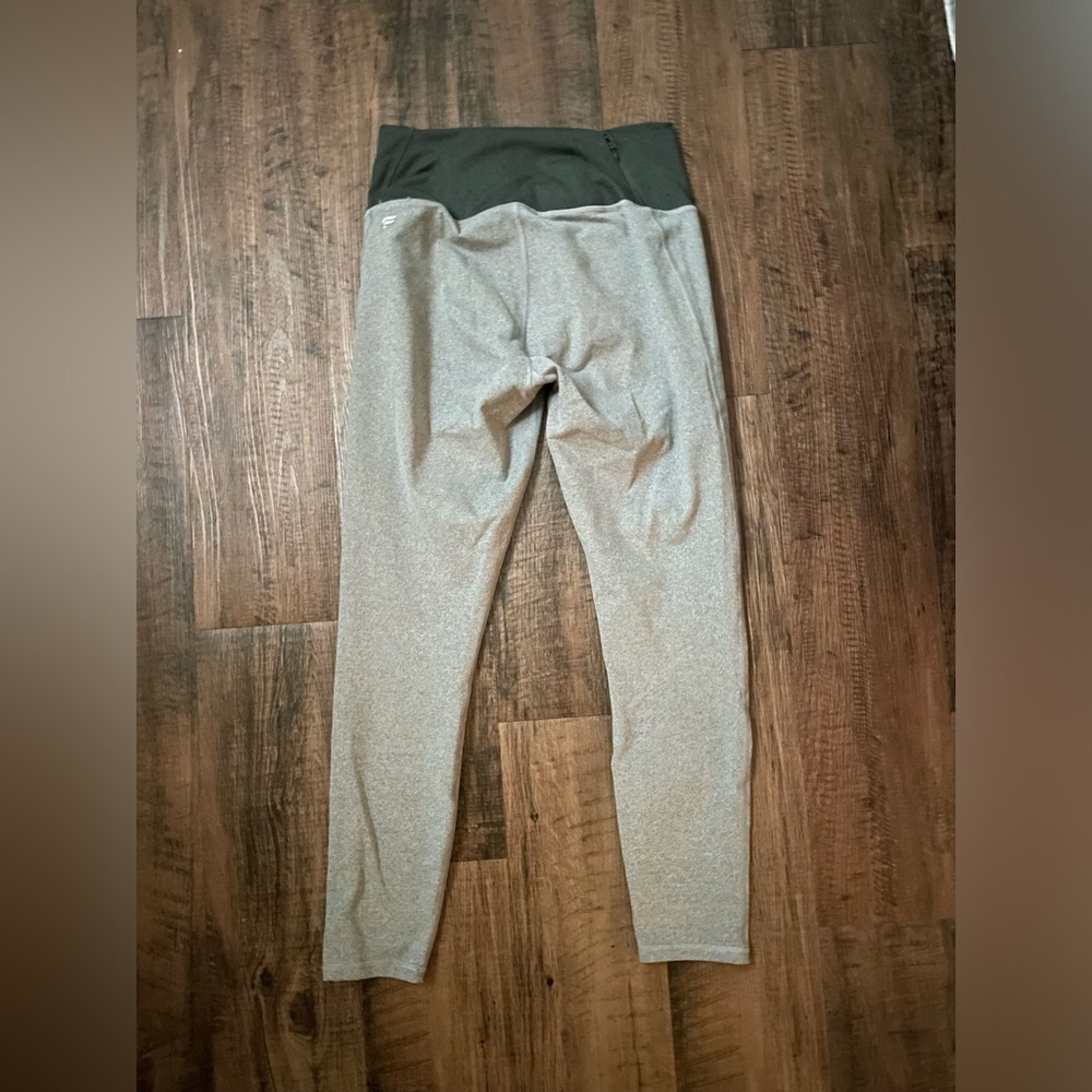 fabletics leggings, worn a couple times.